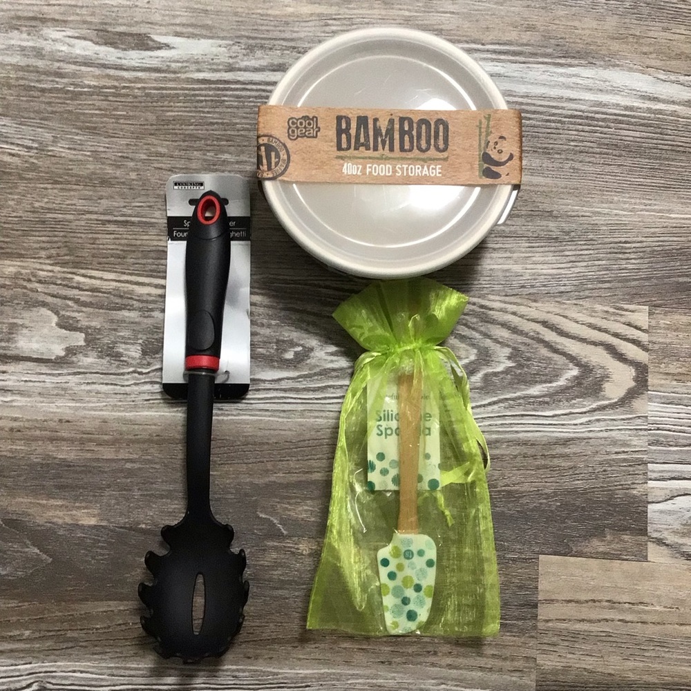 Tastefully Simple Silicone Spatula, Bamboo Food Container, Spaghetti Server NWT